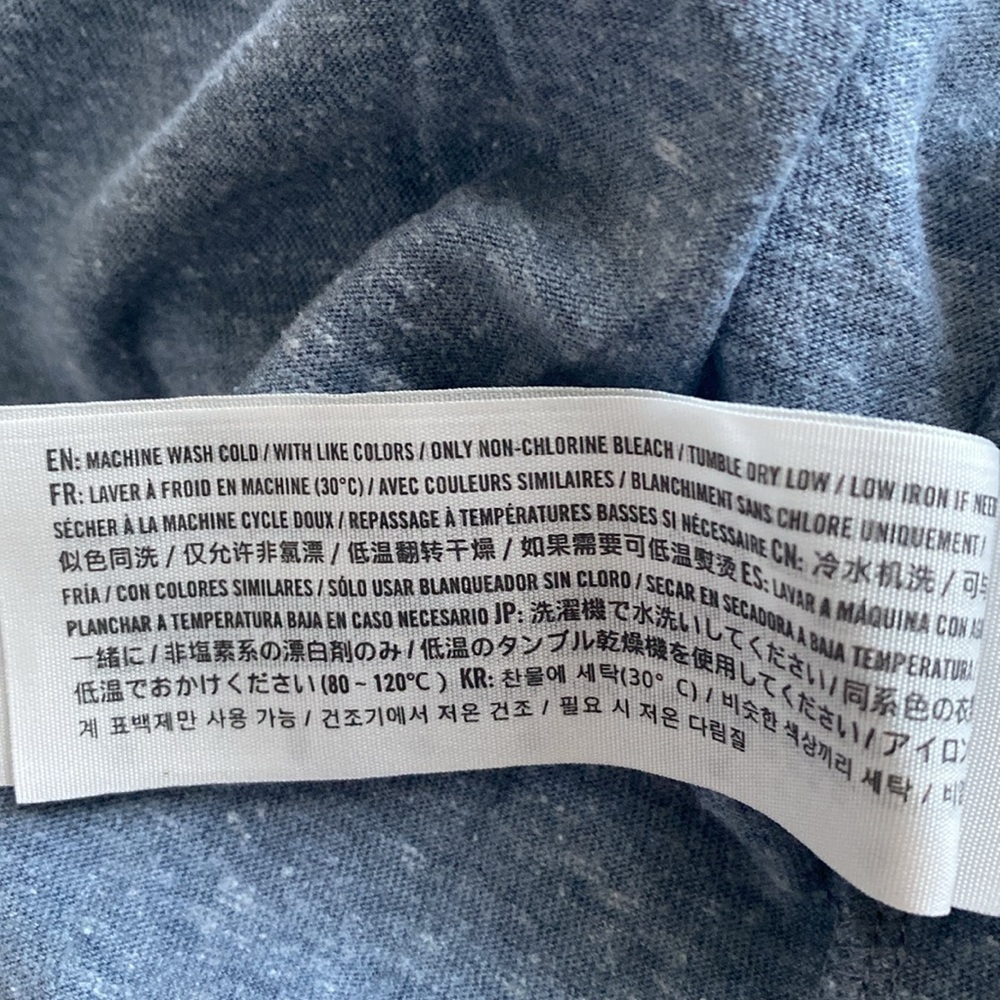Abercrombie & Fitch V-neck T-shirt - Picture 8 of 8